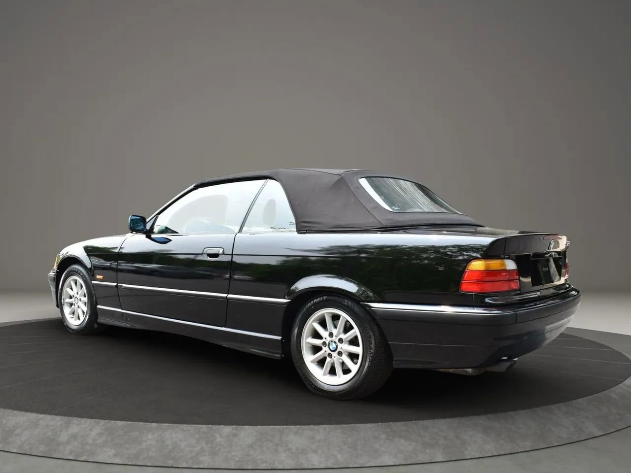 Used 1999 BMW 328i Convertible image 7