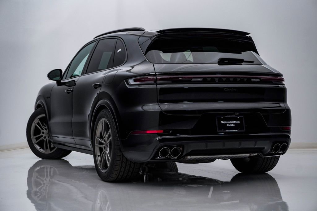 New 2026 Porsche Cayenne Turbo image 3