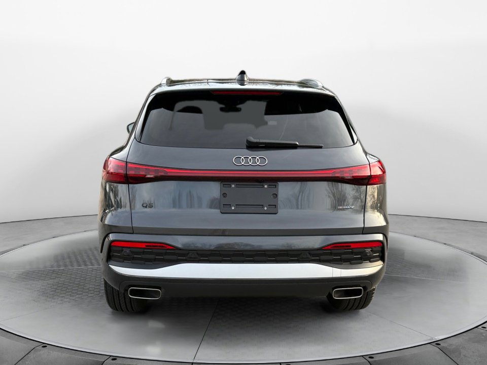 Certified 2025 Audi Q5 Premium w/ Convenience Package image 6