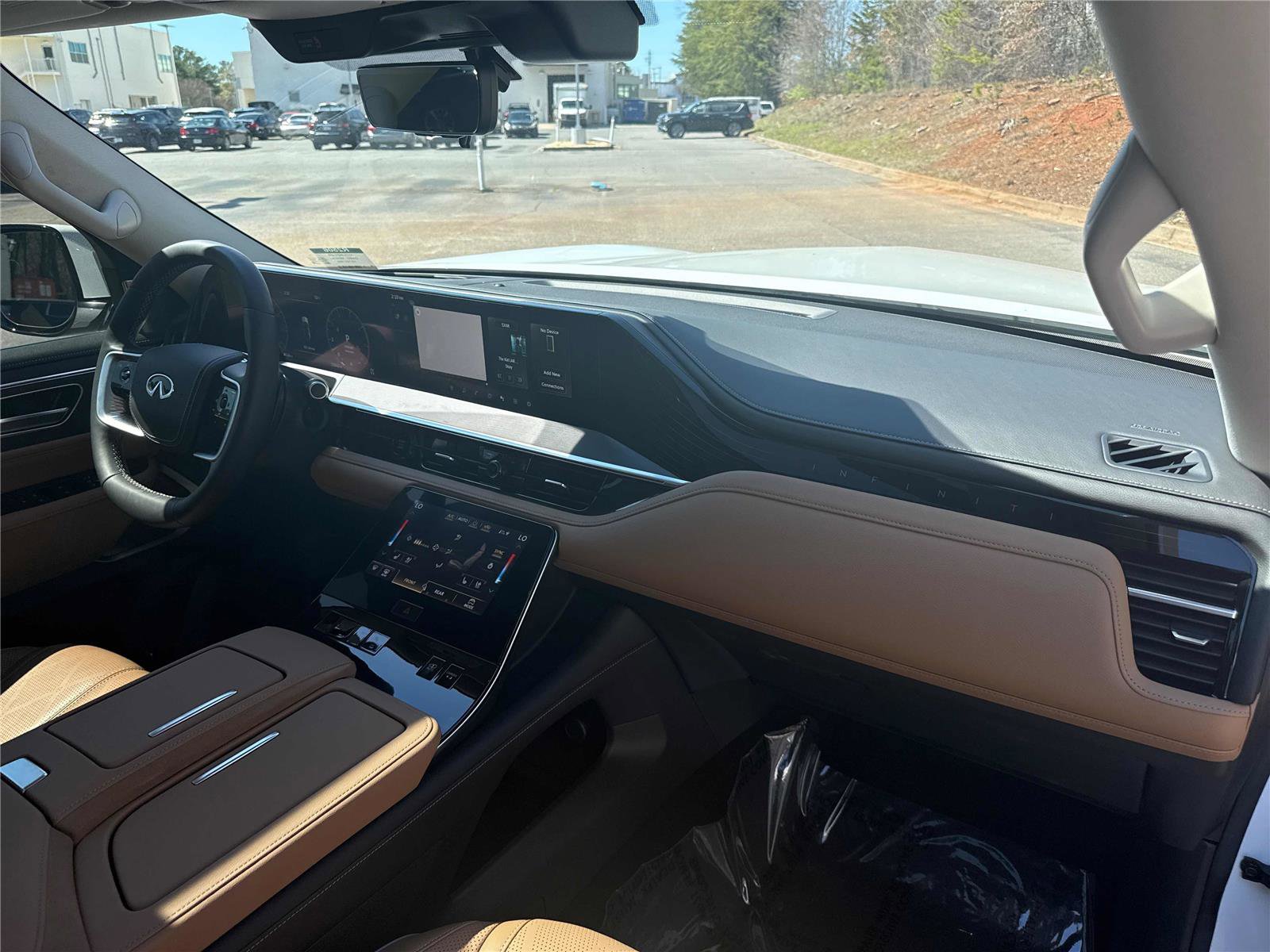 Certified 2025 INFINITI QX80 Sensory image 26