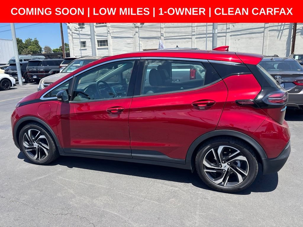 Used 2023 Chevrolet Bolt LT w/ Infotainment Package FWD image 7