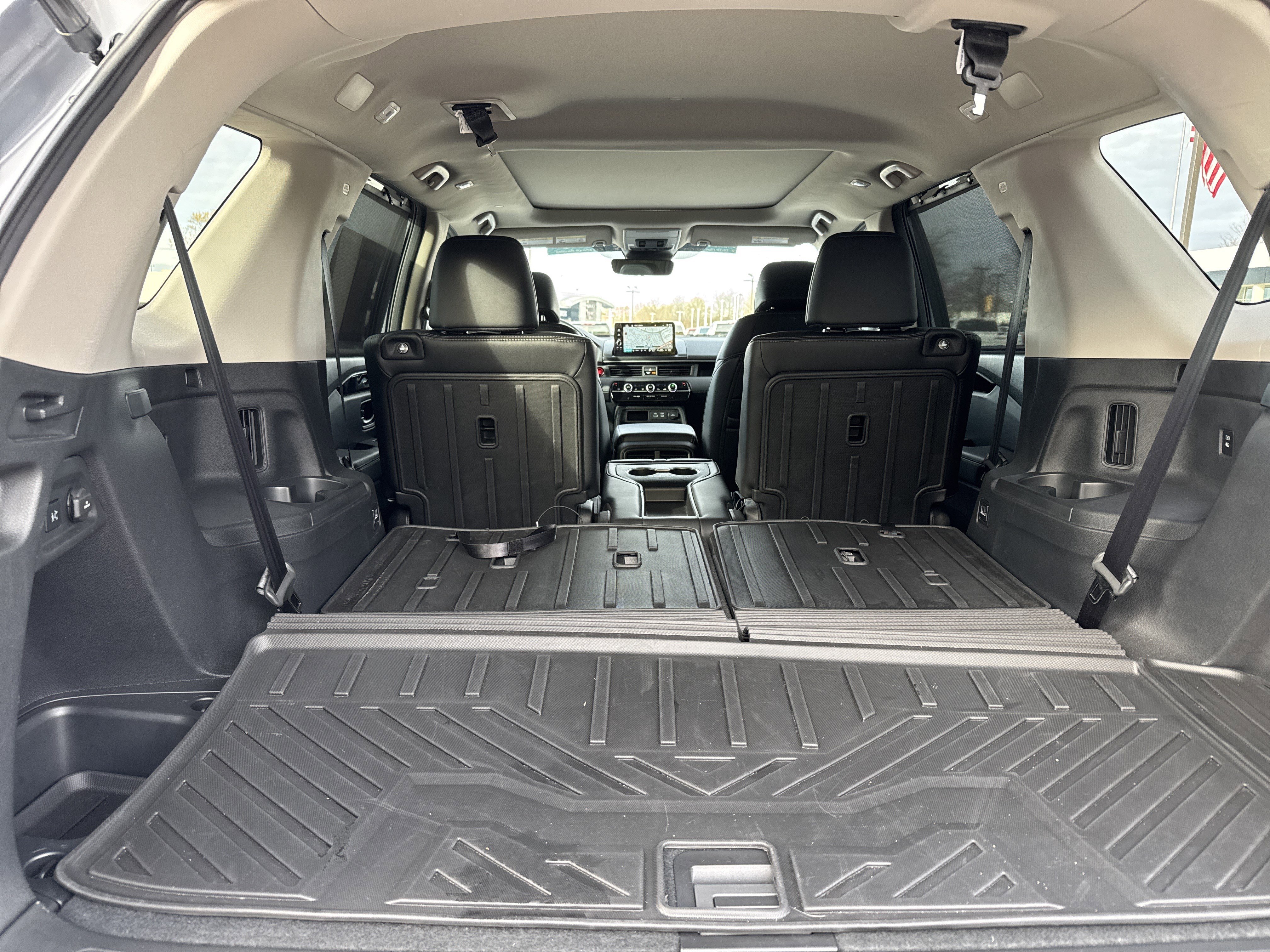 Used 2025 Honda Pilot Touring image 35