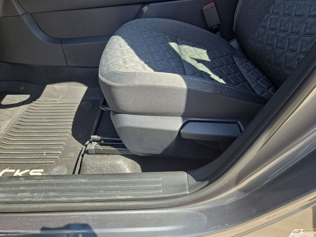 New 2026 Nissan Kicks SV w/ Cold Weather Package FWD image 10