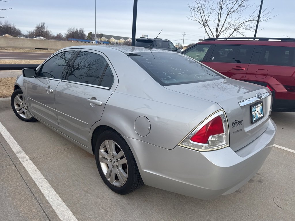 Used 2007 Ford Fusion SEL image 2
