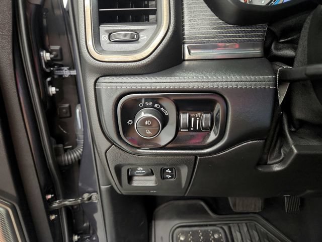 Used 2019 RAM 1500 Limited AWD/4WD image 43