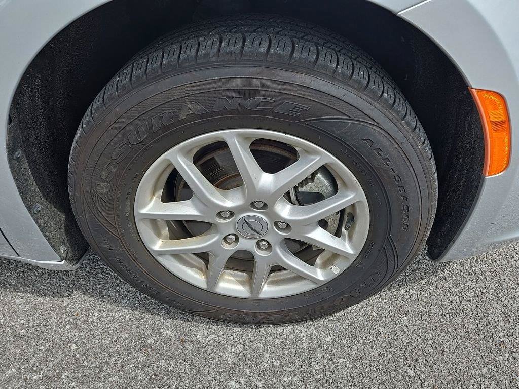 Used 2024 Chrysler Pacifica Touring-L FWD image 9