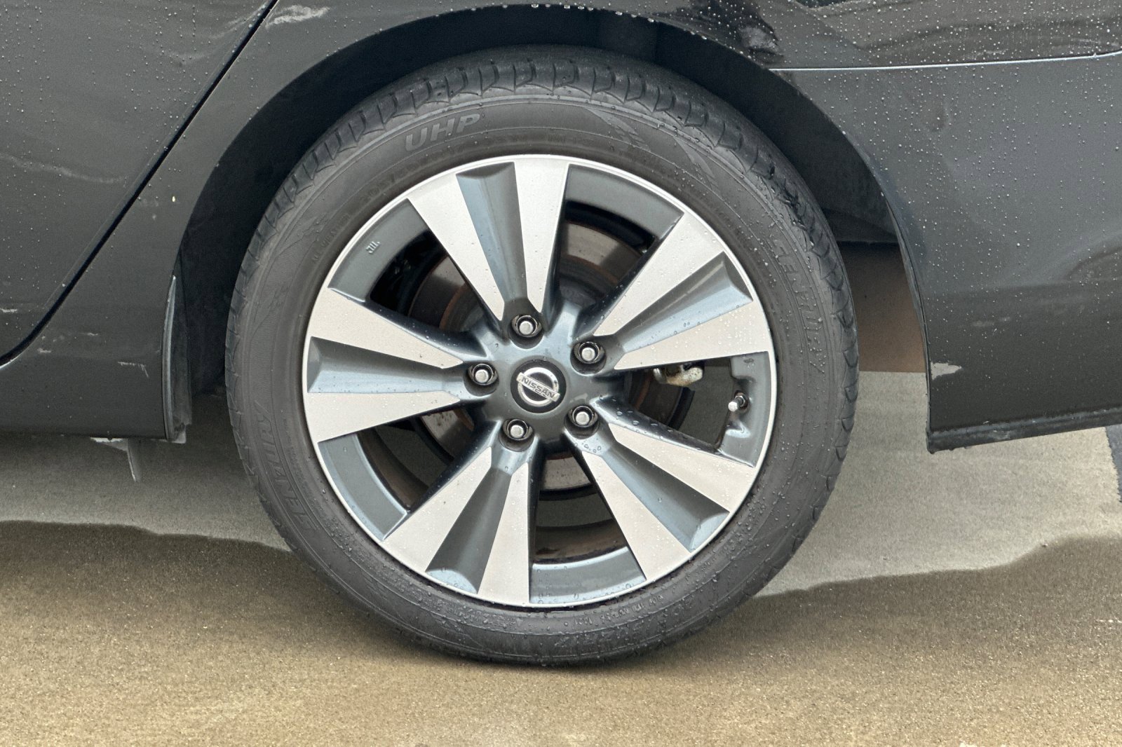 Used 2017 Nissan Sentra SL image 6