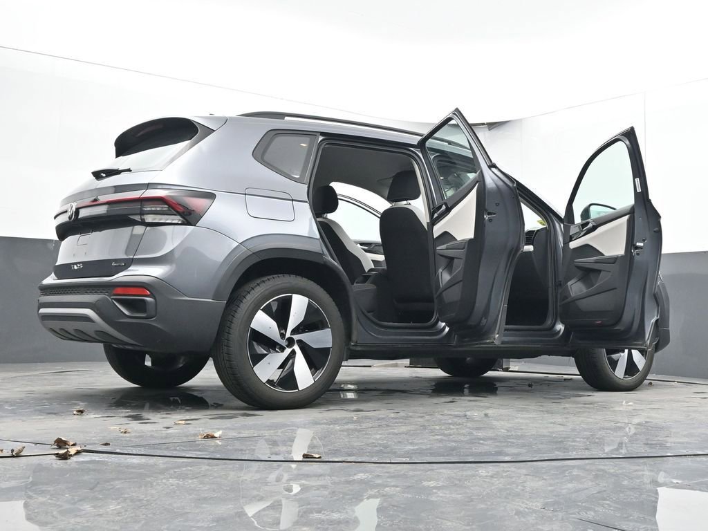 Used 2025 Volkswagen Taos S image 66