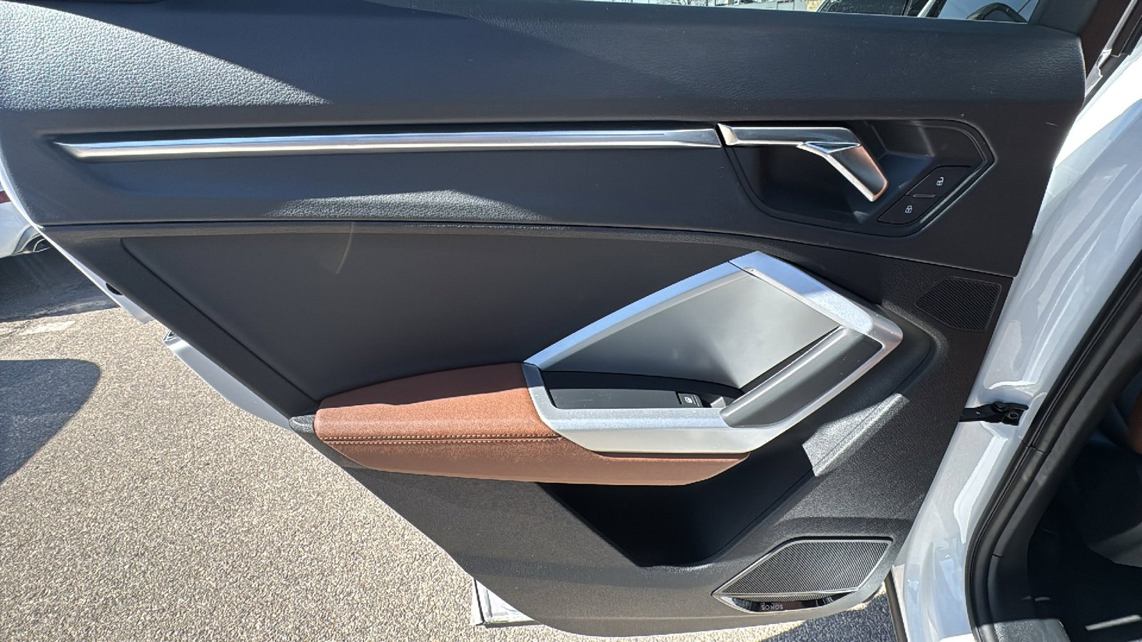 Used 2025 Audi Q3 2.0T Premium Plus w/ Premium Plus Package image 16