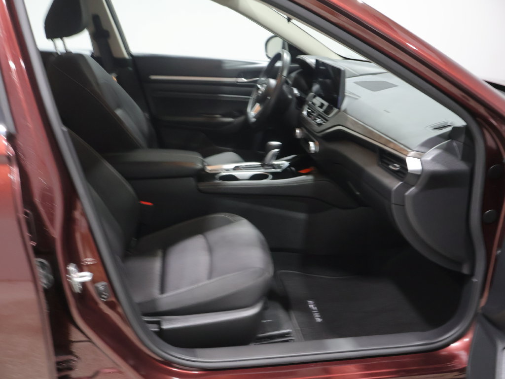 Used 2023 Nissan Altima 2.5 SV w/ SV Premium Package AWD/4WD image 22