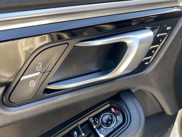 Used 2020 Porsche Macan S AWD/4WD image 14