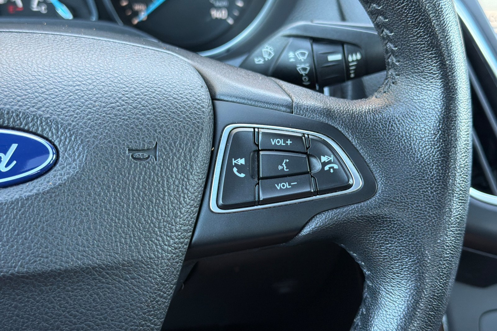Used 2018 Ford Focus Titanium FWD image 29
