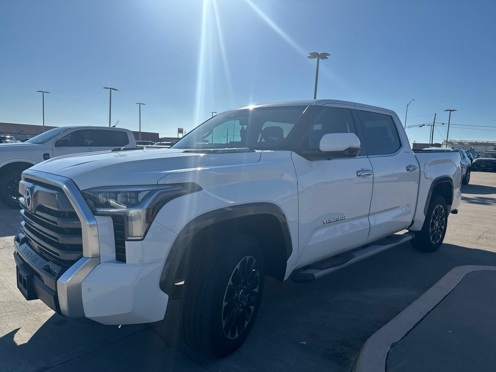 Used 2023 Toyota Tundra Limited AWD/4WD image 7