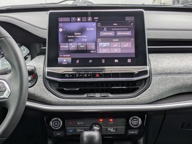 Certified 2023 Jeep Compass Latitude AWD/4WD image 18