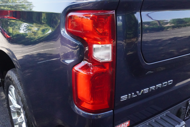 Used 2021 Chevrolet Silverado 1500 LTZ AWD/4WD image 34