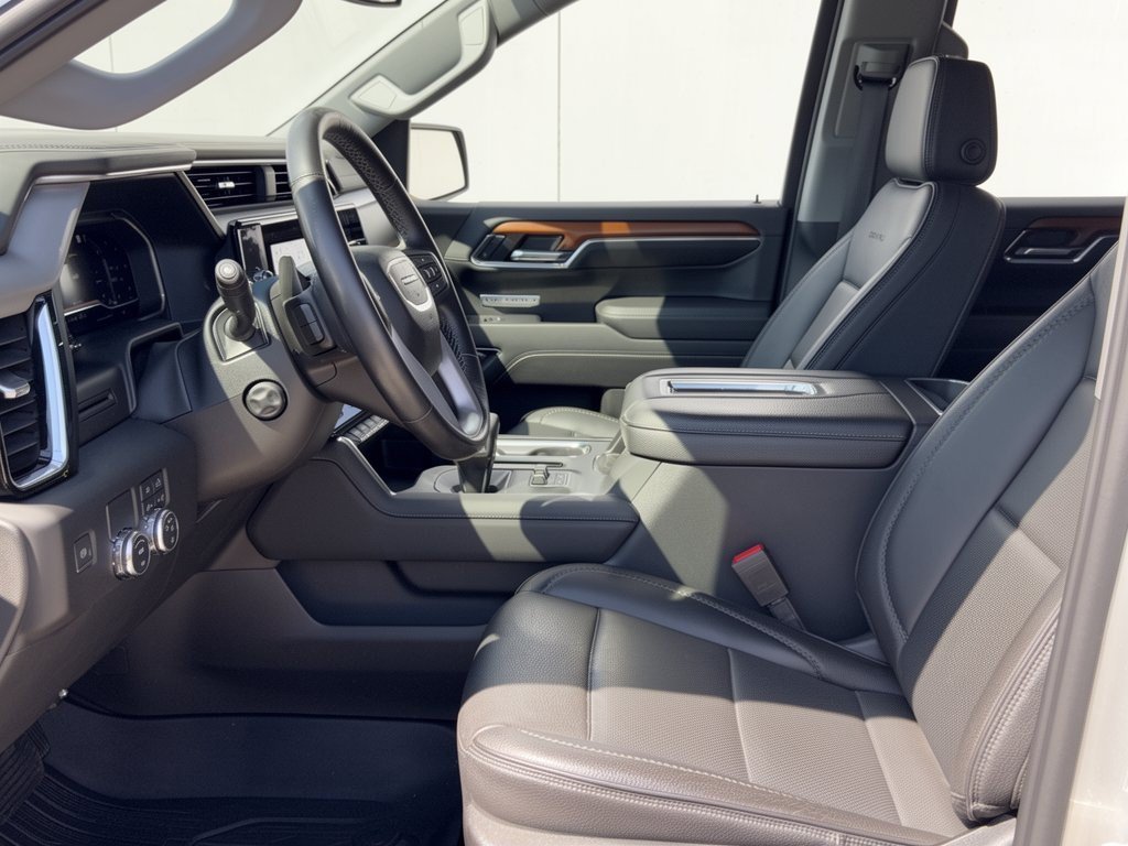 Used 2022 GMC Sierra 1500 Denali RWD image 5