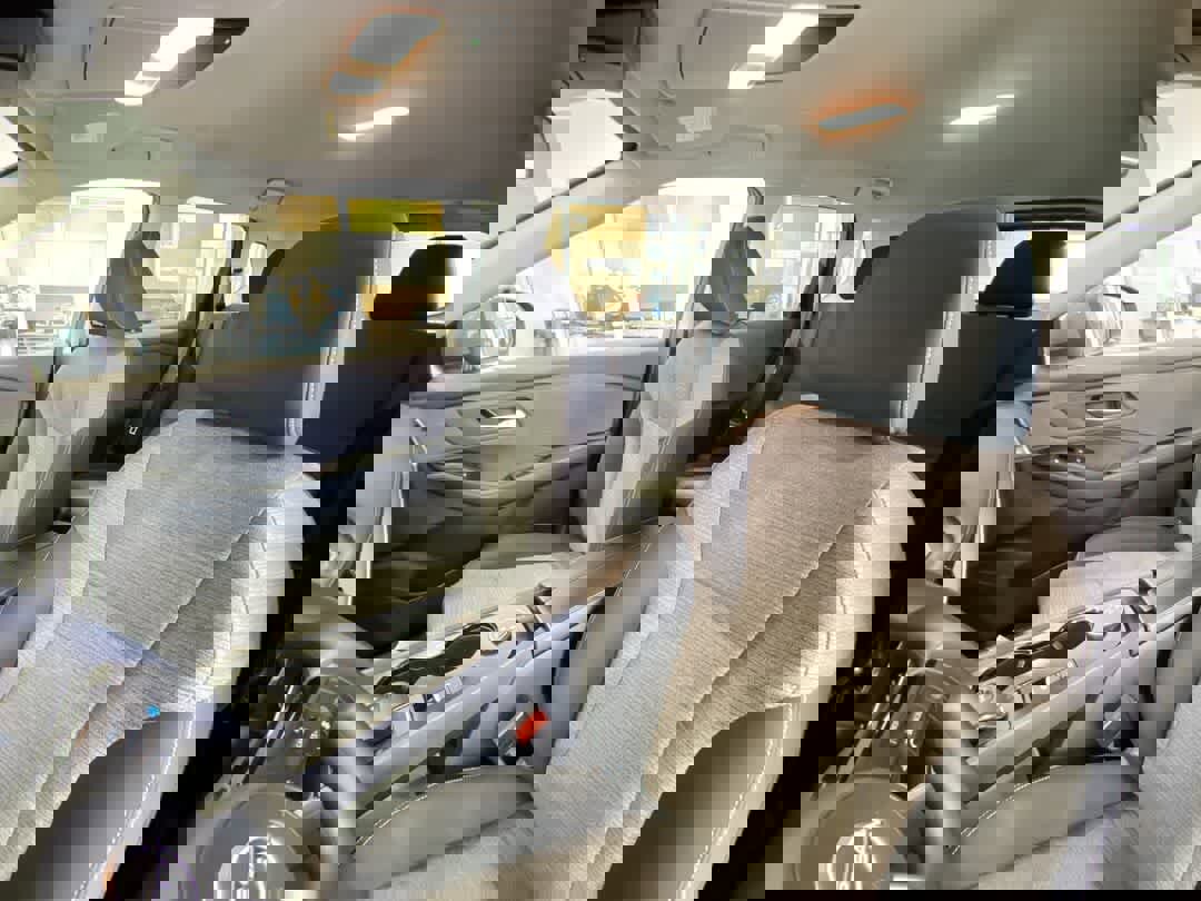 Used 2022 Nissan Rogue SV image 14