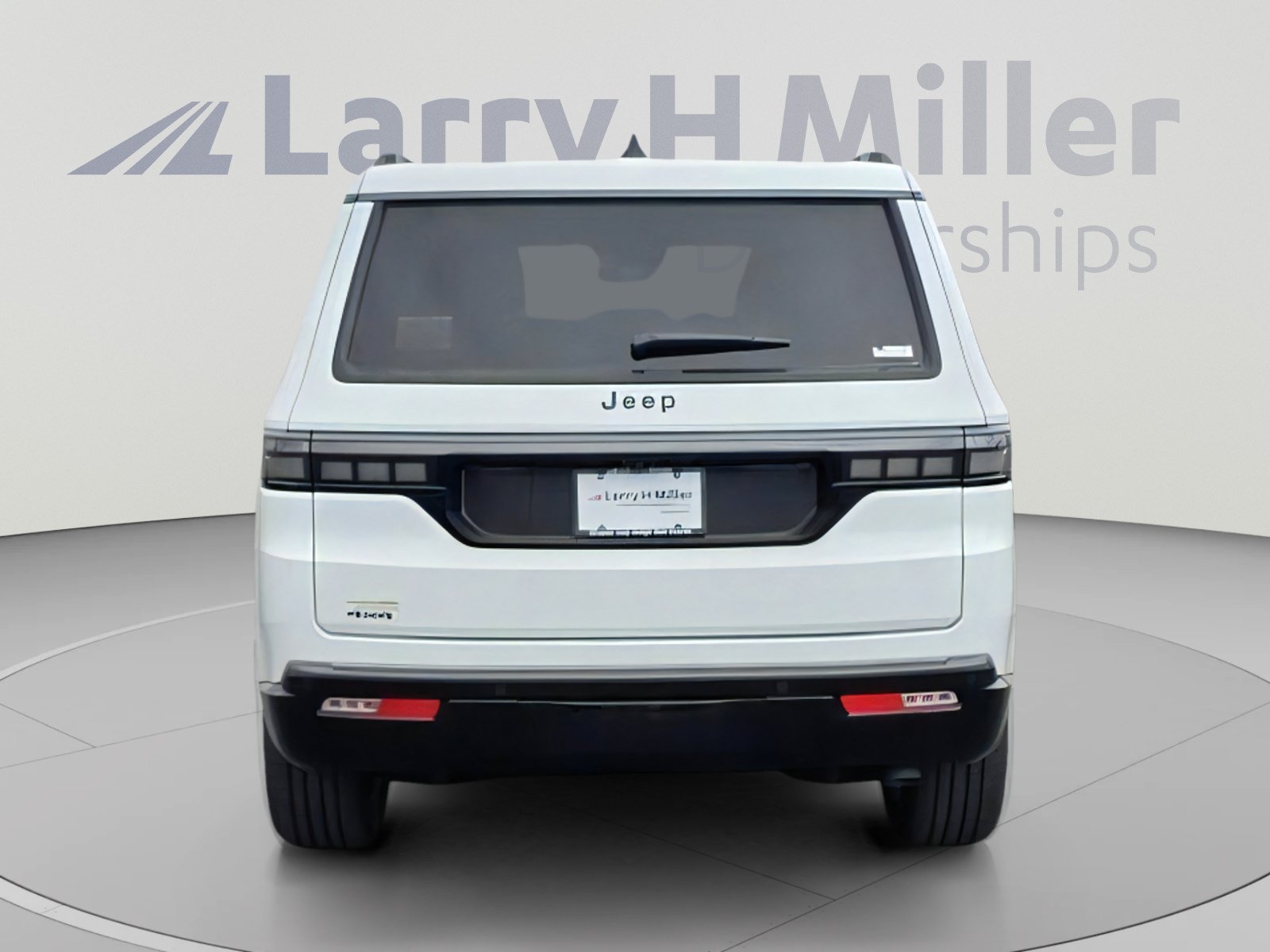 New 2026 Jeep Grand Wagoneer Limited w/ Convenience Group I AWD/4WD image 4