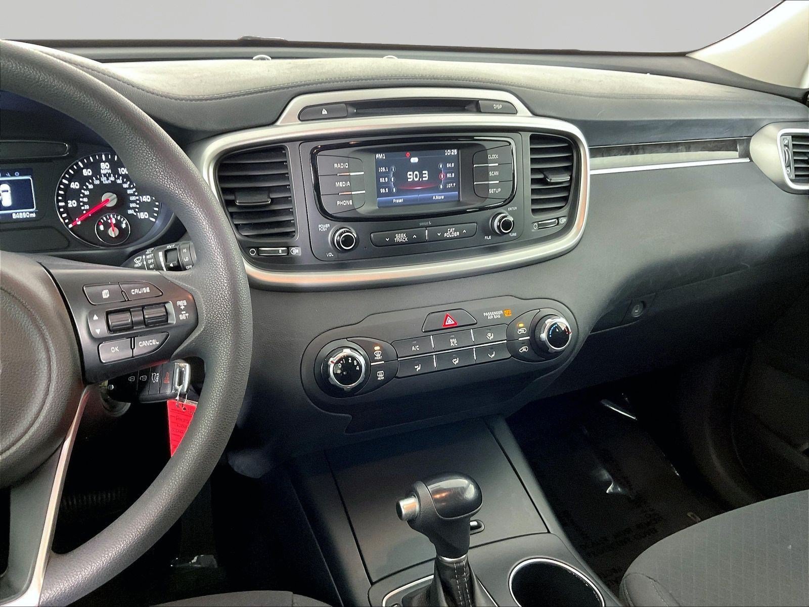 Used 2017 Kia Sorento FWD image 9