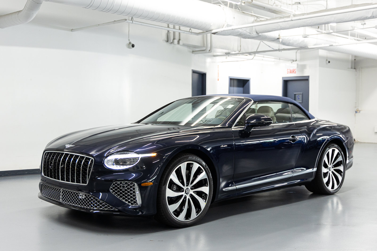 New 2026 Bentley Continental GTC AWD/4WD image 8