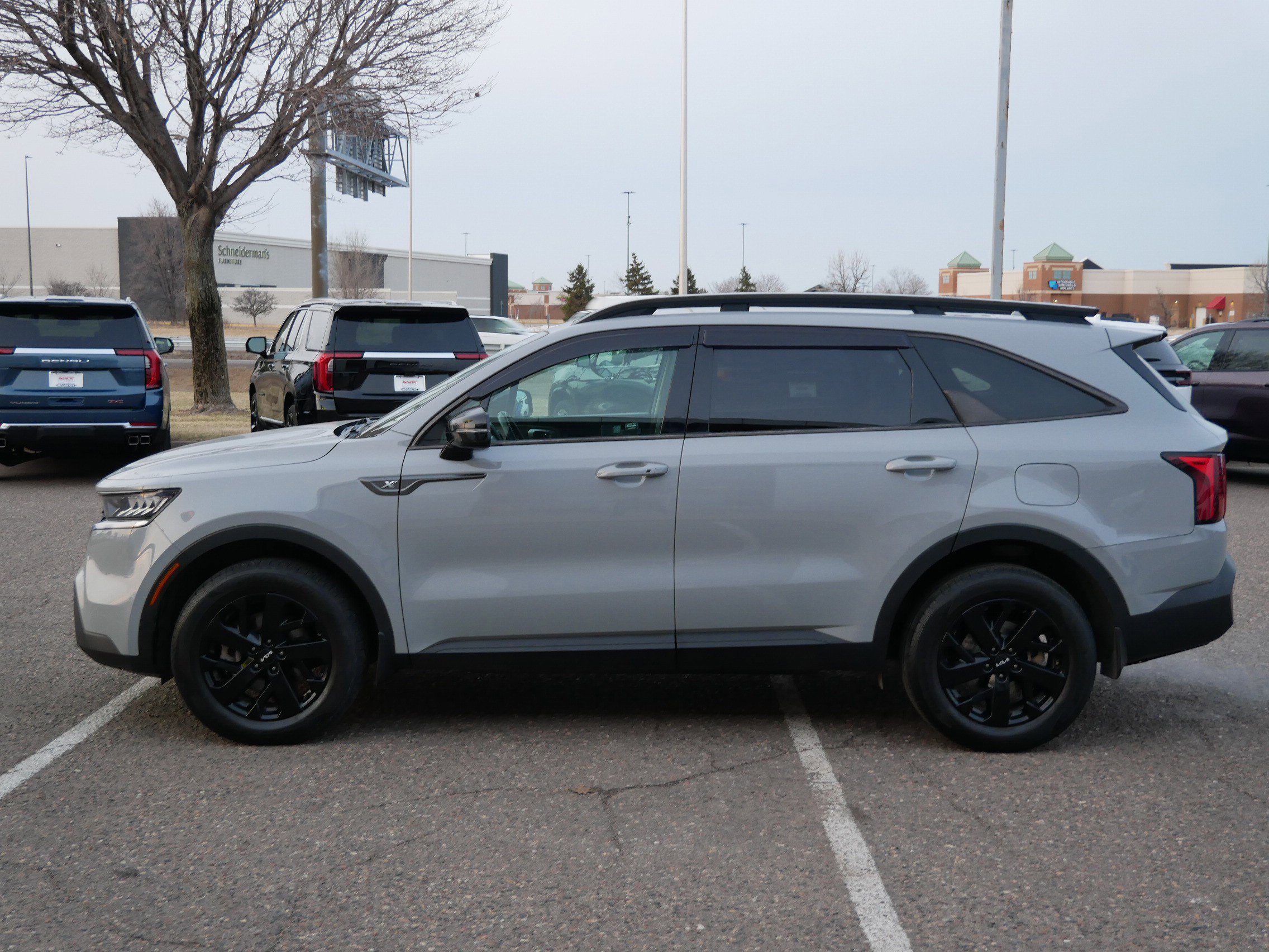 Used 2022 Kia Sorento S w/ Panoramic Sunroof Package AWD/4WD image 6