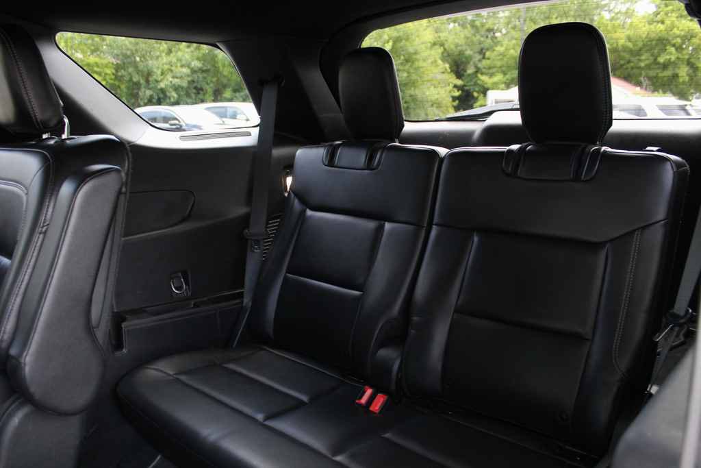 Used 2020 Ford Explorer XLT w/ Equipment Group 202A AWD/4WD image 28