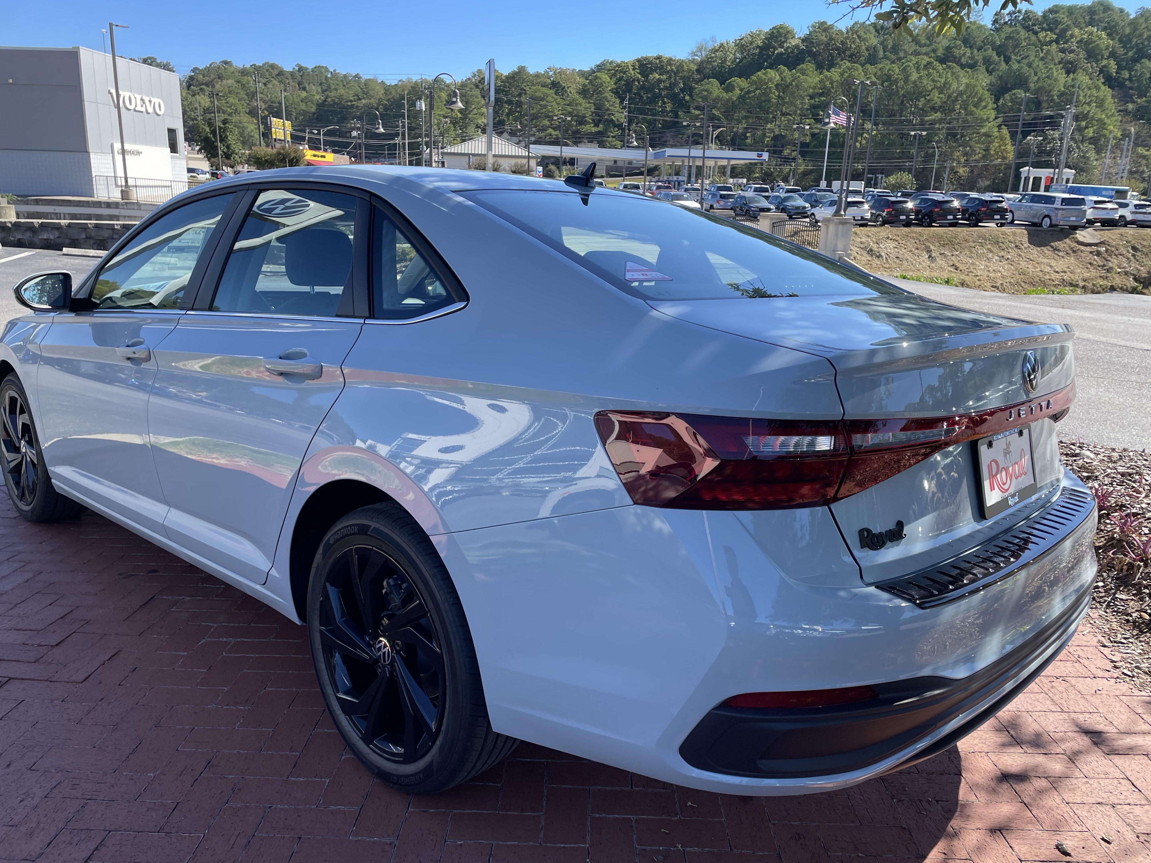 New 2026 Volkswagen Jetta SE FWD image 6