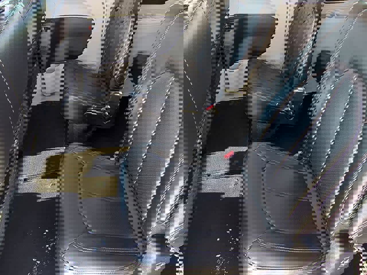 Used 2024 Chrysler Pacifica Touring-L image 12