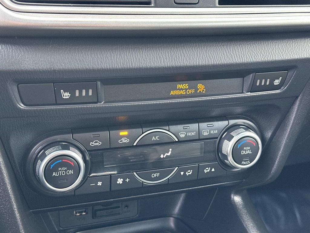 Used 2017 MAZDA MAZDA3 Touring image 13