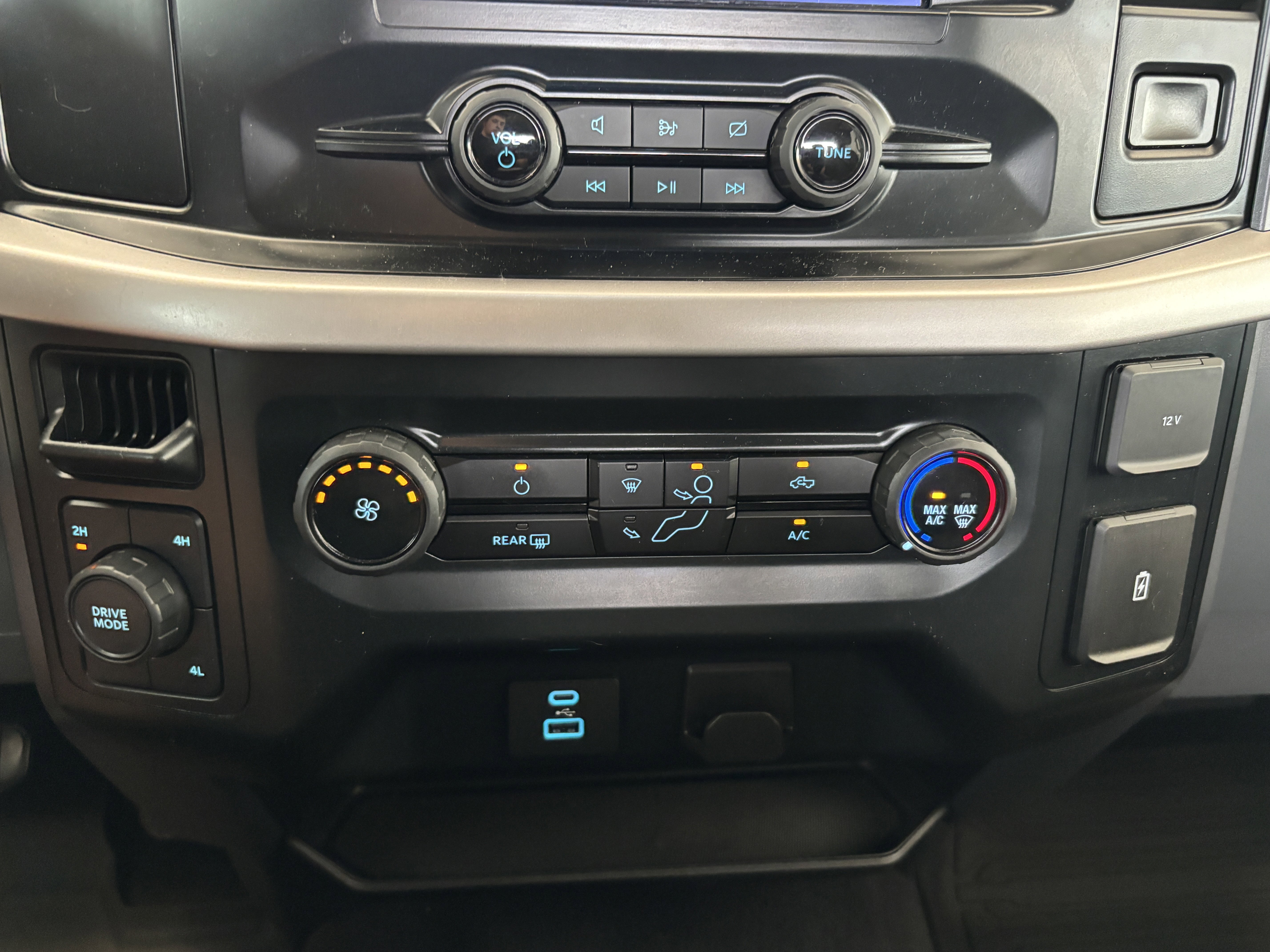 Used 2023 Ford F150 XLT AWD/4WD image 16
