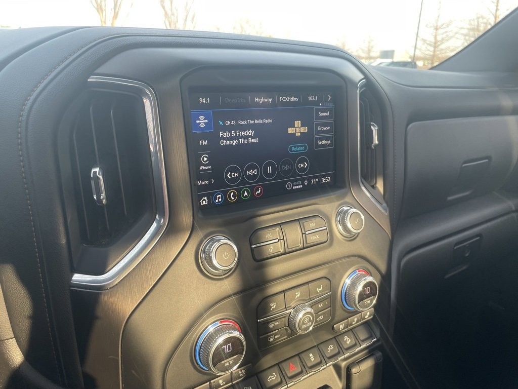 Used 2022 GMC Sierra 1500 AT4 w/ AT4 Premium Package image 16