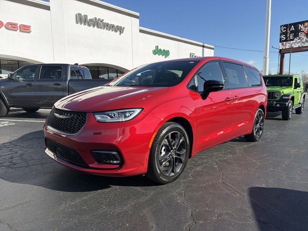 New 2026 Chrysler Pacifica Select FWD image 2