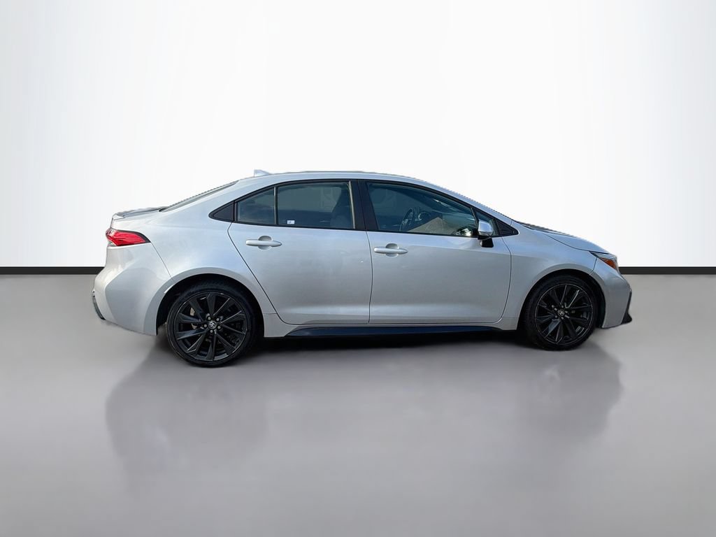 Used 2023 Toyota Corolla SE FWD image 4
