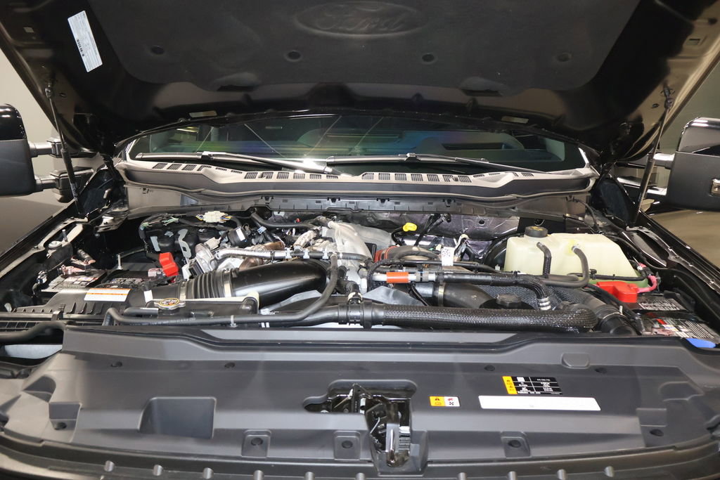 Used 2024 Ford F350 Limited w/ FX4 Off-Road Package image 76