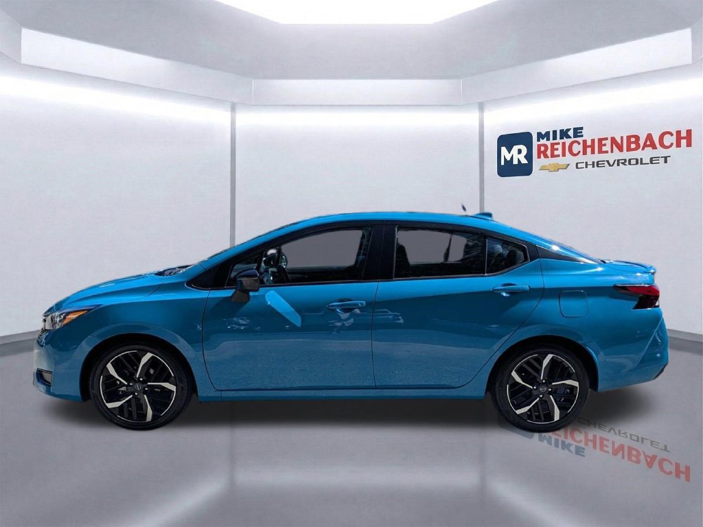 Used 2025 Nissan Versa SR FWD image 8
