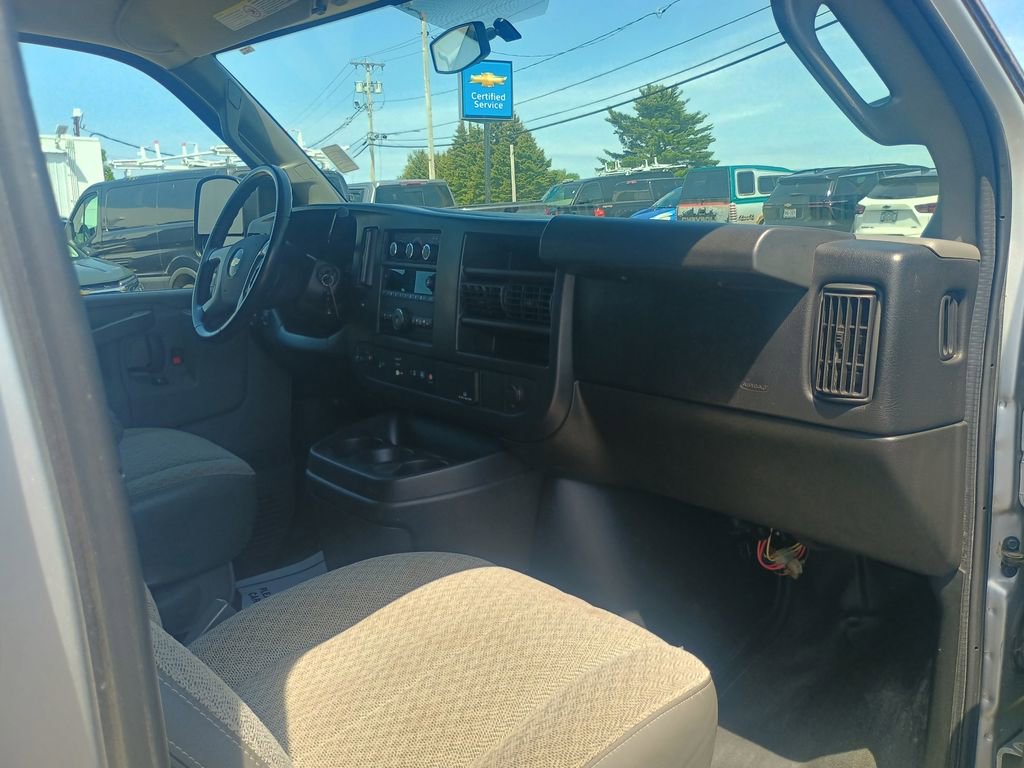 Used 2017 Chevrolet Express 2500 LS RWD image 14