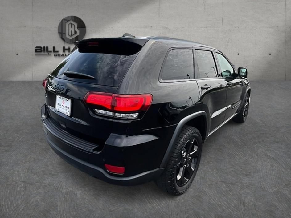Used 2018 Jeep Grand Cherokee Laredo AWD/4WD image 6
