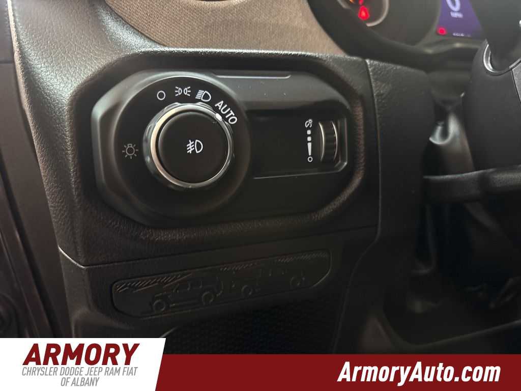 Used 2024 Jeep Wrangler Willys image 10