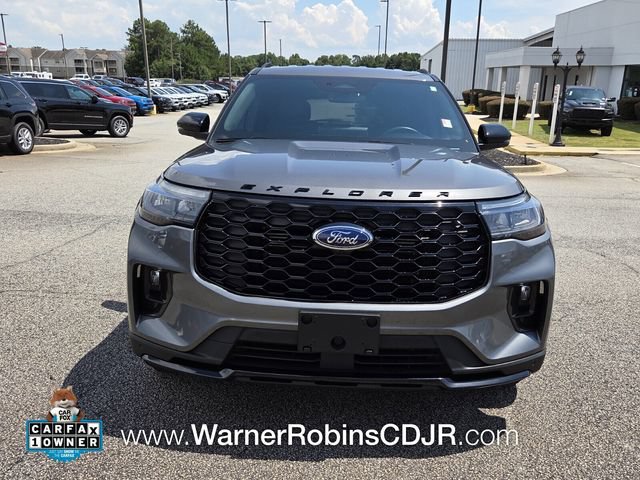 Used 2025 Ford Explorer ST-Line w/ Premium Package RWD image 2