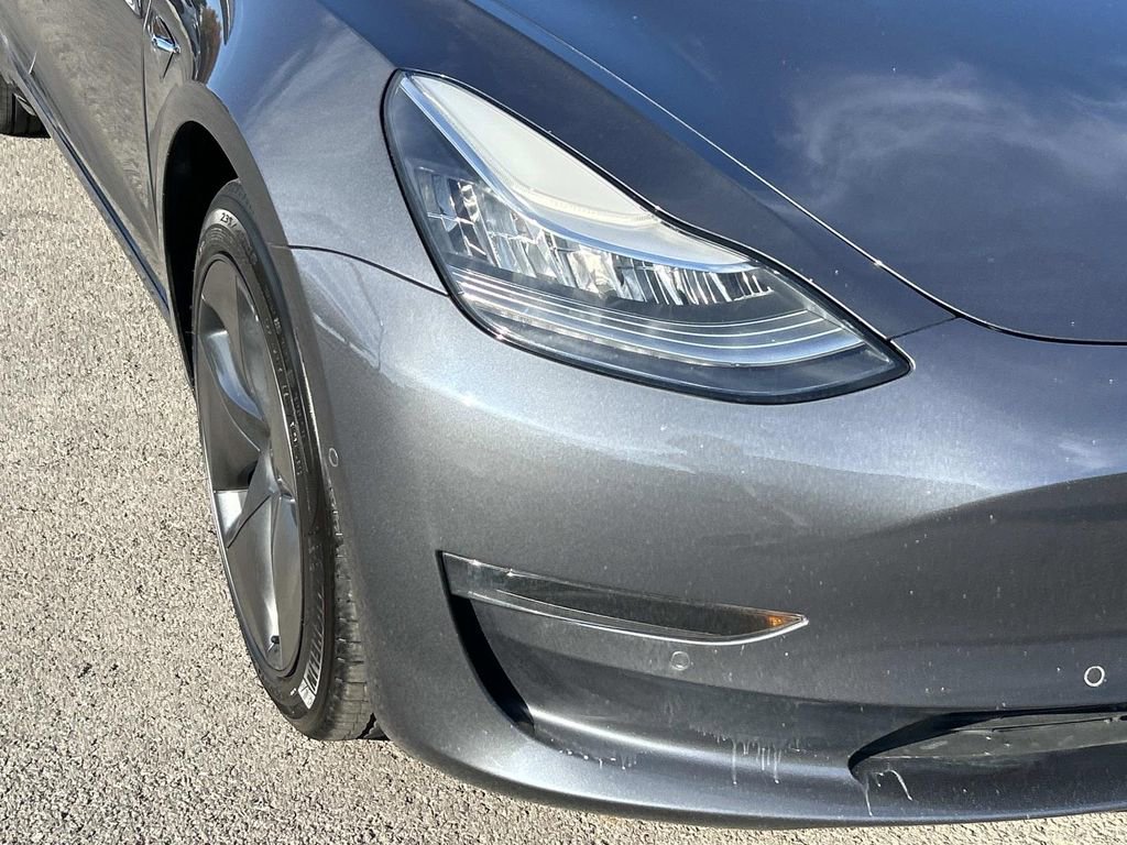 Used 2019 Tesla Model 3 Standard Range Plus image 12