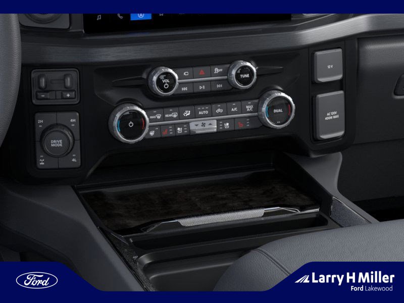 New 2026 Ford F250 Lariat w/ Black Appearance Package image 15