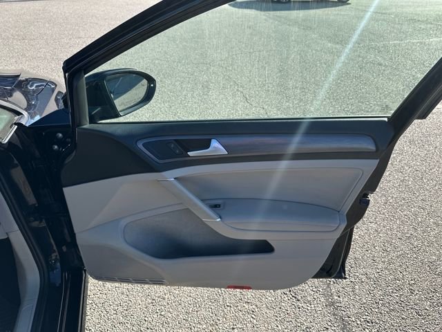 Certified 2019 Volkswagen Golf SE w/ Driver Assistance Package image 37