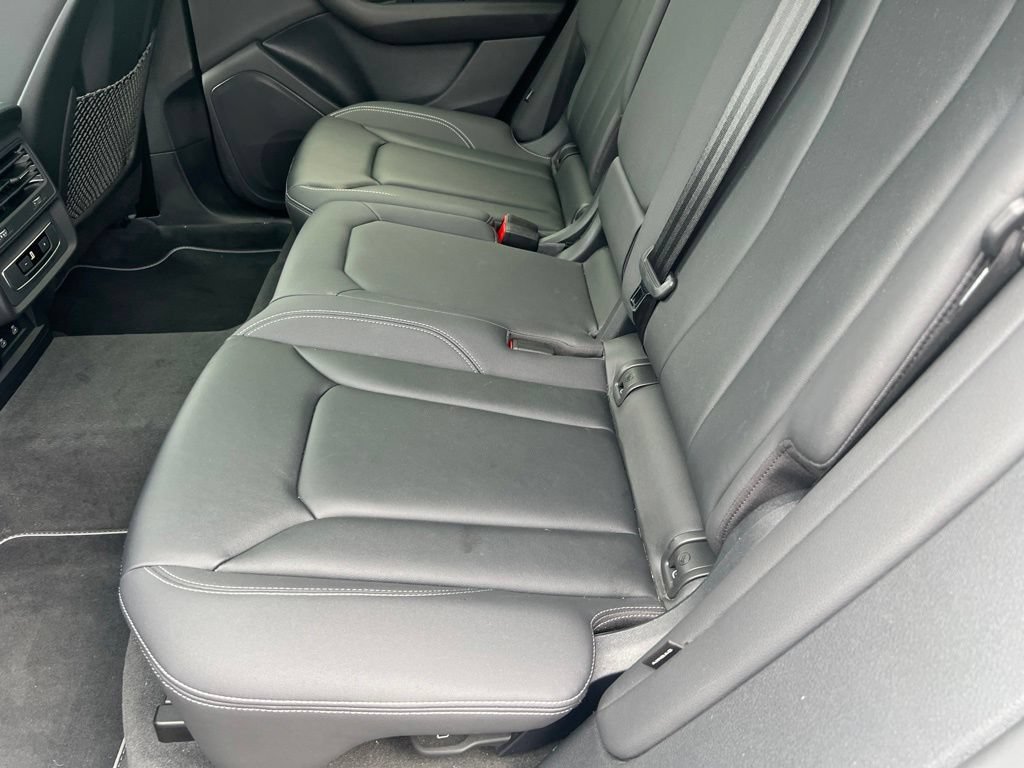 Used 2022 Audi Q8 Premium AWD/4WD image 9