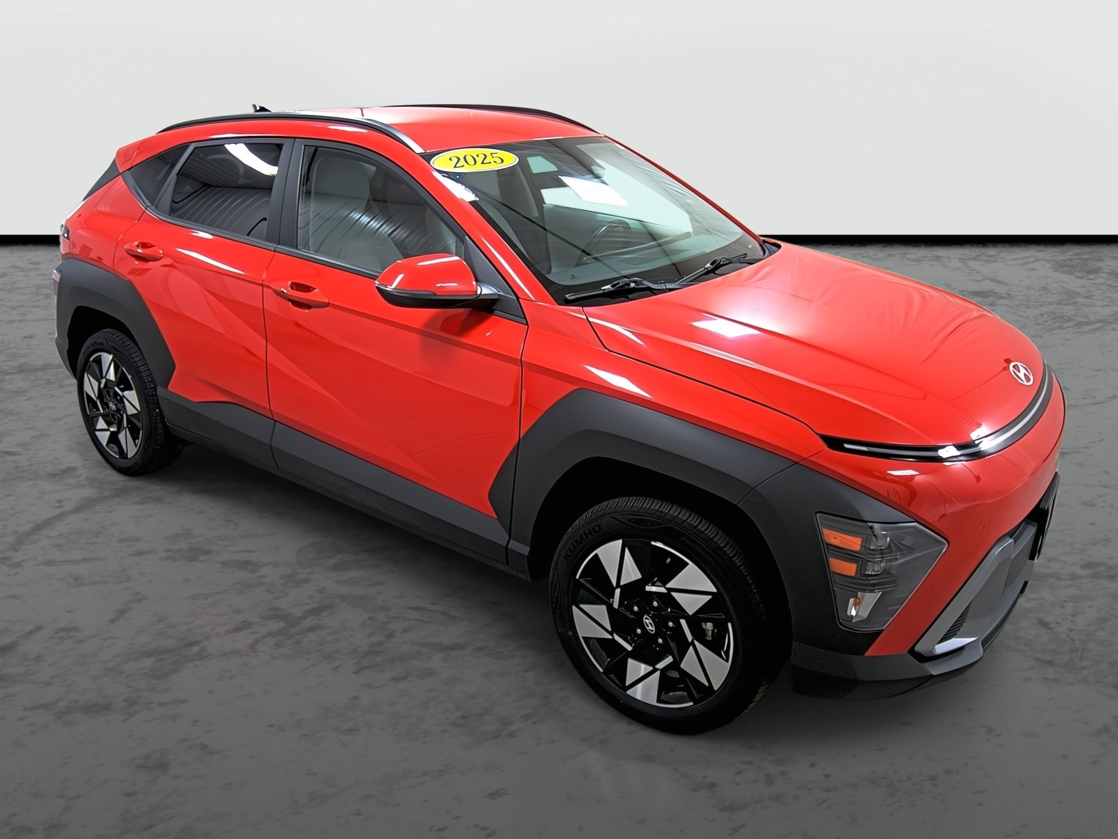 Used 2025 Hyundai Kona SEL AWD/4WD image 5