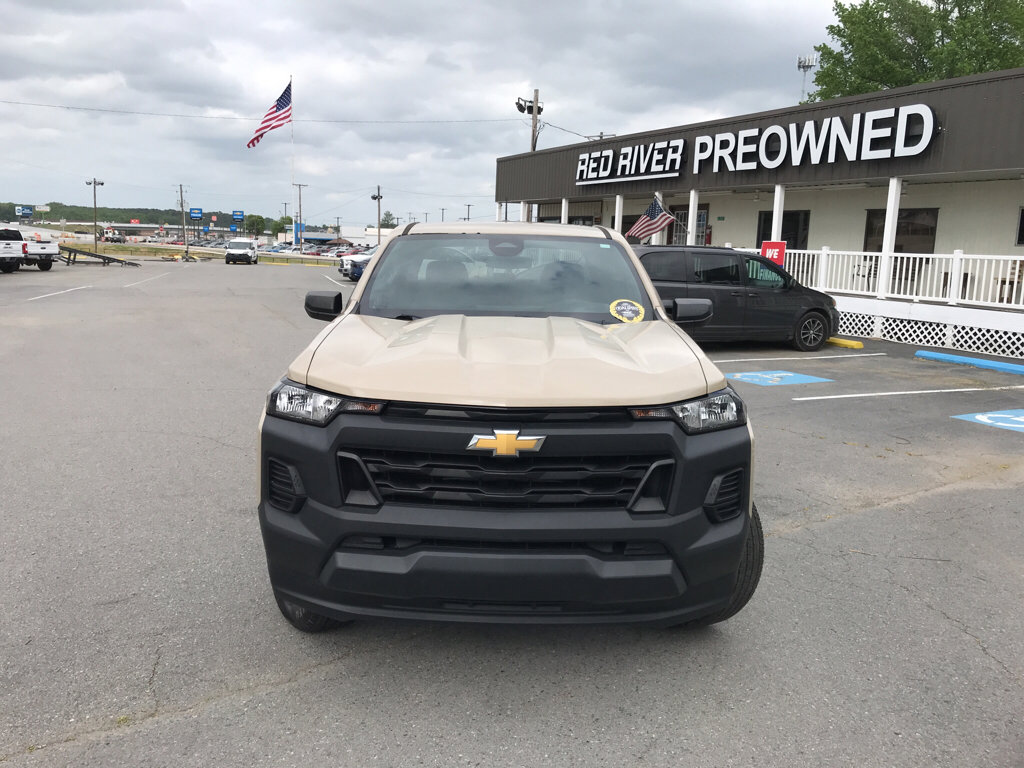 Used 2023 Chevrolet Colorado W/T image 3