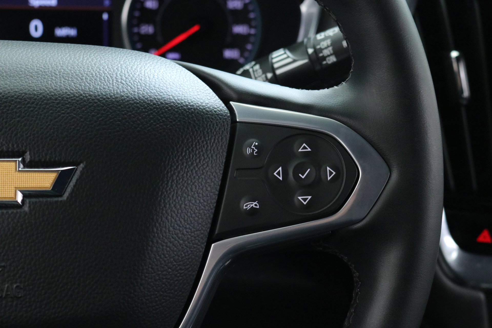 Used 2023 Chevrolet Traverse LT image 14