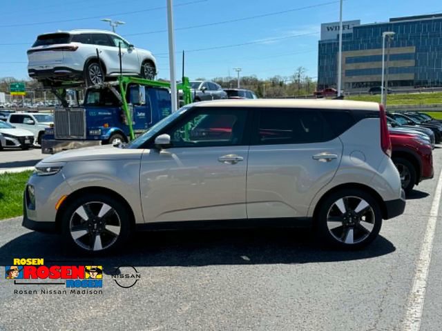 Used 2020 Kia Soul EX FWD image 4