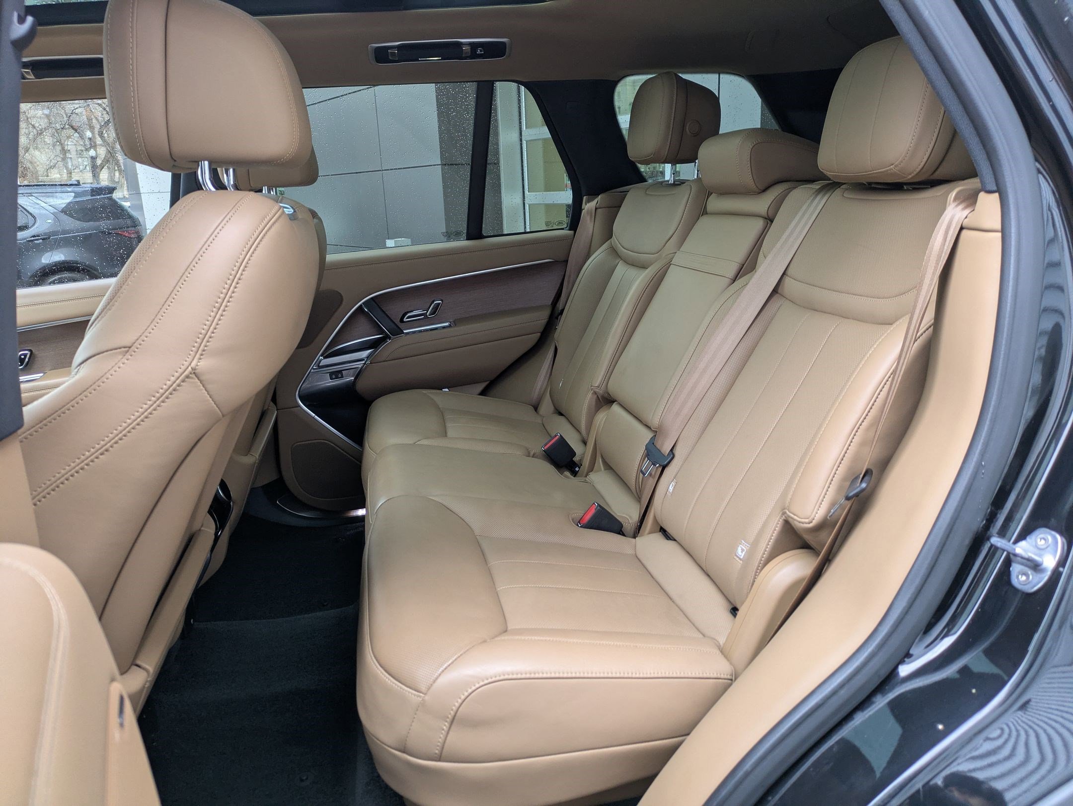 Certified 2023 Land Rover Range Rover SE image 31