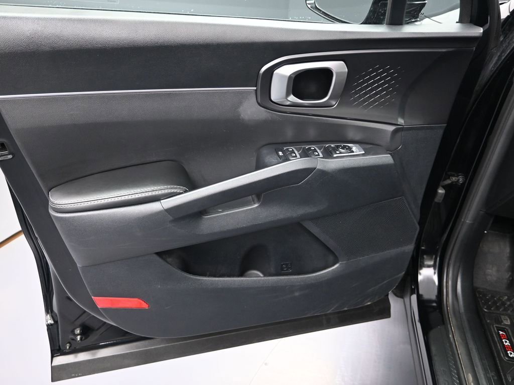 Certified 2023 Kia Sorento S image 10