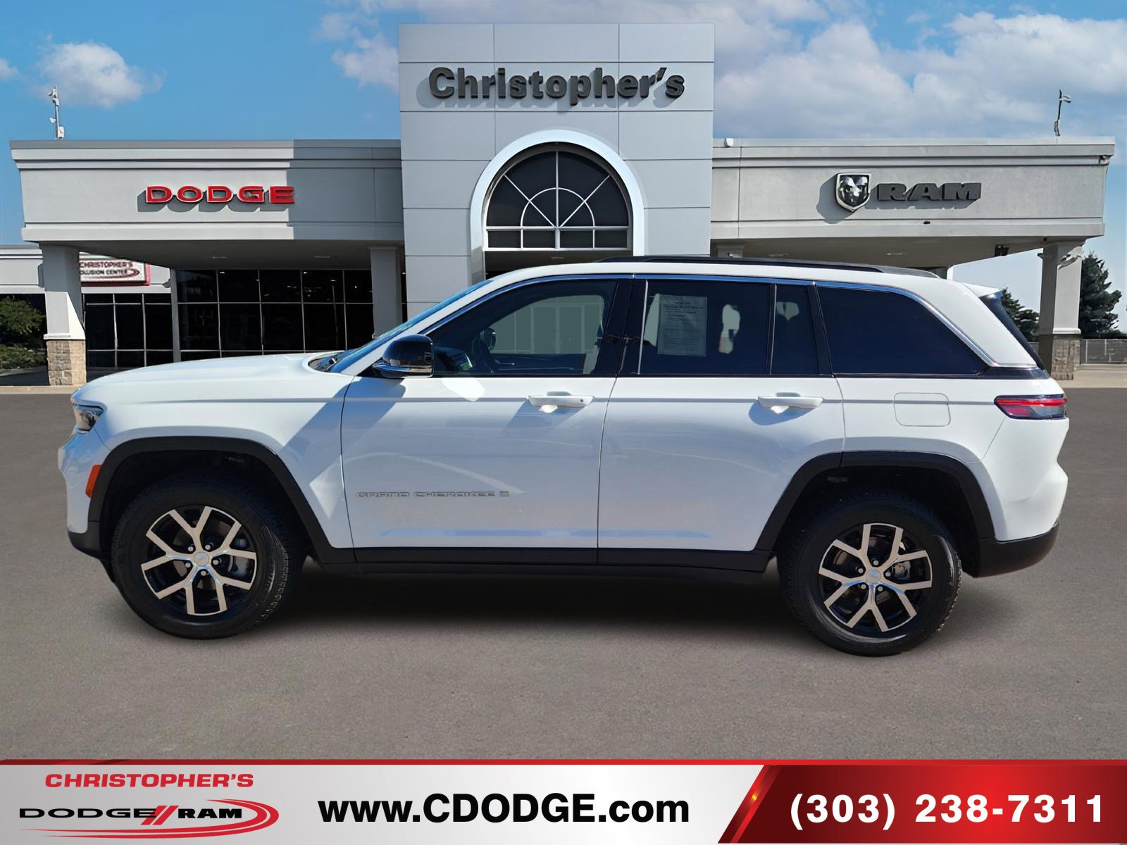 Used 2024 Jeep Grand Cherokee Limited image 6